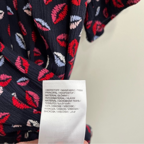 Ulla Popken Smocked Lip Print Blouse Tunic Top Flowy 3/4 Sleeves Size 20/22 - Picture 11 of 12